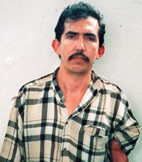 Luis Garavito là một sát thủ khét tiếng ở Colombia. Garavito từng bị bạo hành trong quá khứ. Cảnh sát tình nghi Garavito đã giết hơn 400 nạn nhân, chủ yếu là trẻ em đường phố. Tuy nhiên, trong bản khai tội chính thức, Garavito chỉ thừa nhận y đã giết hơn 140 trẻ em trong vòng 5 năm. Cảnh sát bắt Garavito vào năm 1999, hiện y đang thi hành án tù 60 năm.