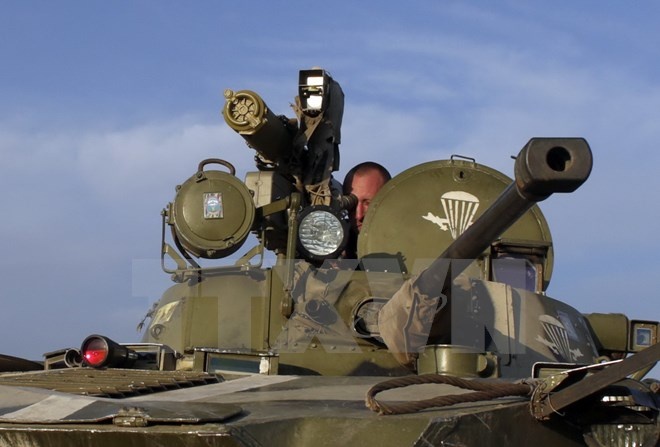 Nga noi gian vi viec My duyet du luat vu trang cho Ukraine hinh anh