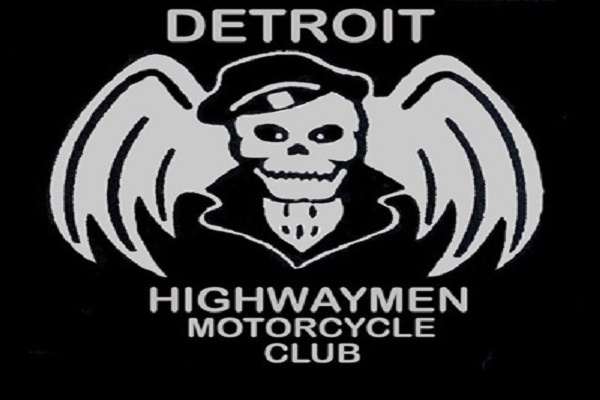 Highwaymen được thành lập tại thành phố Detroit, bang Michigan vào năm 1954 và vươn vòi lan ra khắp nước Mỹ và cả Na Uy và Anh. Màu sắc của băng là đen và bạc với biểu tượng là một bộ hài cốt có cánh đội mũ xe máy và mặc áo khoác da. Khẩu hiệu của Highwaymen là “Highwaymen mãi mãi, mãi mãi Highwaymen” và “ Dù có lướt trên đường cao tốc trong bóng tối của cái chết, ta vẫn không hề sợ hãi quỷ dữ, bởi chúng ta chính là những con quỷ hung dữ nhất trên đường”. Dù là câu lạc bộ mô tô lớn nhất tại Detroit, Highwaymen không được công nhận bởi Hiệp hội các câu lạc bộ Detroit do các hành vi tội phạm . Thành viên của nhóm quái xế tham gia vào các hoạt động như gian lận bảo hiểm, giết người thuê, buôn lậu cocaine hay hối lộ cảnh sát.