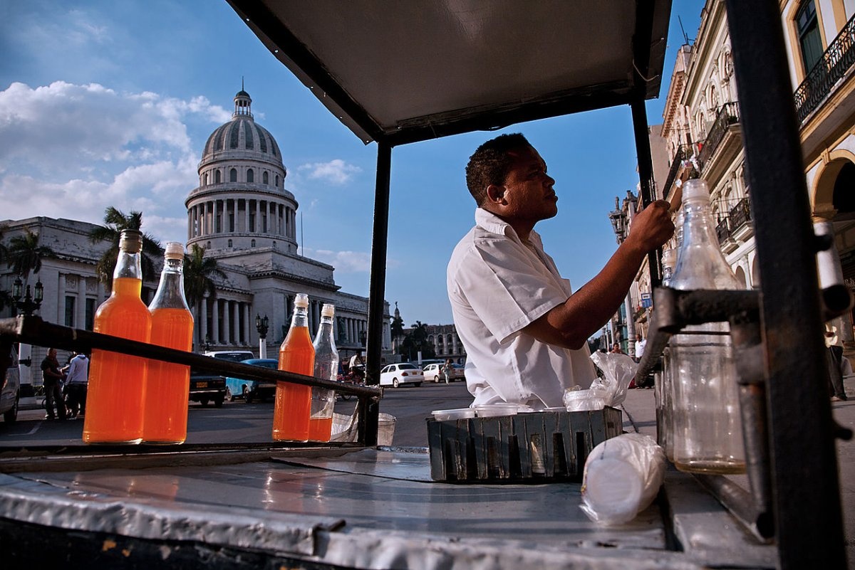 Tòa nhà Capitolio ở Havana trông giống như tòa nhà Quốc hội Mỹ trên đồi Capitol ở Washington, nhưng lớn hơn.
