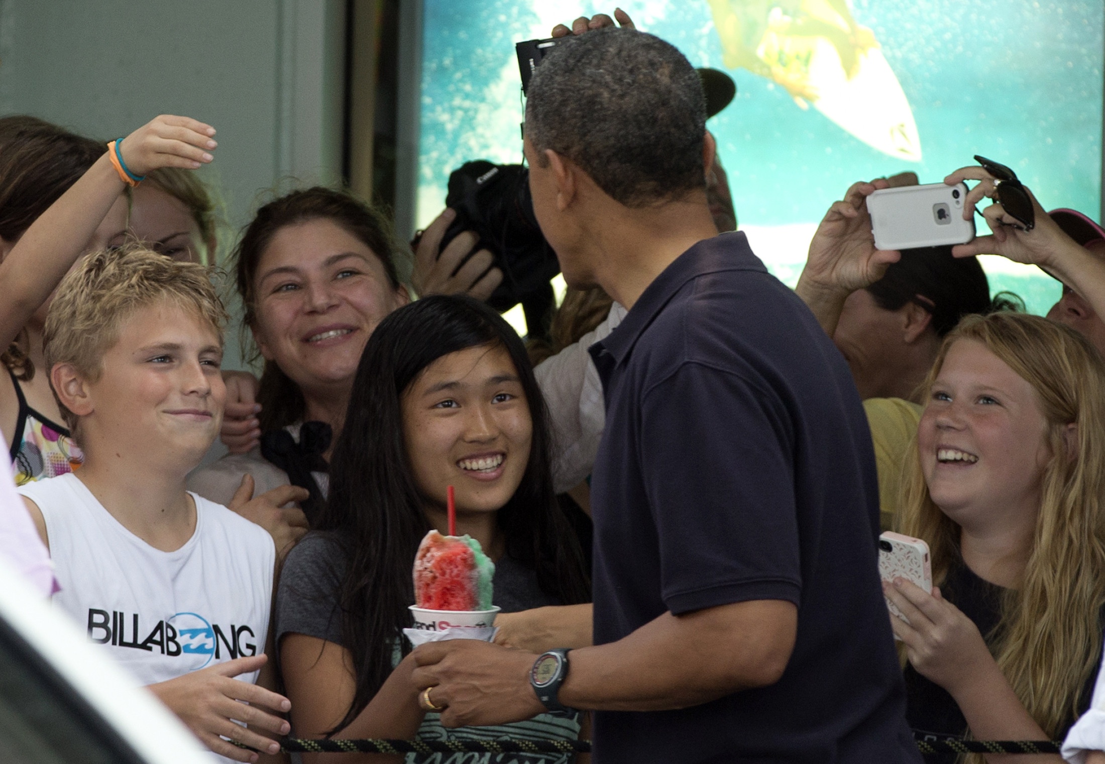 Ông Obama chắc chắn sẽ dùng bữa tại những nhà cao cấp tại Oahu. Tuy nhiên, ông rất thích thưởng thức những món ăn vặt gắn liền với thời thơ ấu. Một trong những món ưa thích của ông Obama chính là loại kem phổ 