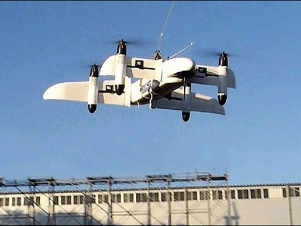 Iran thu nghiem may bay khong nguoi lai tan cong tu sat hinh anh