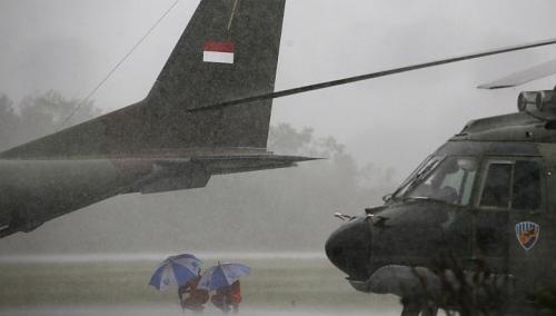 QZ8501 khong nhan duoc du bao thoi tiet truoc khi bay? hinh anh