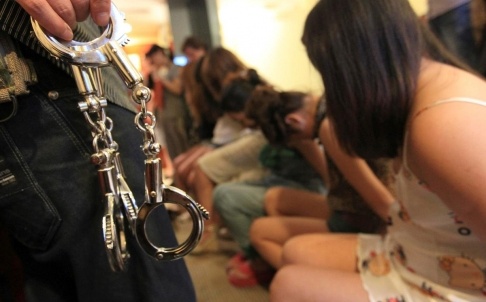 Noi tui nhuc cua lao dong tinh duc chuyen gioi o Trung Quoc hinh anh