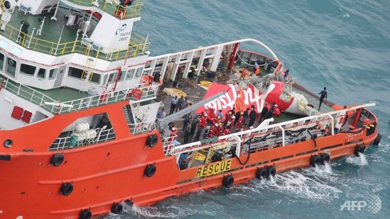 Am thanh canh bao vang lien tuc truoc khi QZ8501 gap nan hinh anh