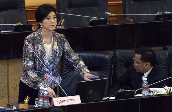 Cựu thủ tướng Thái Lan Yingluck Shinawatra phát biểu trước quốc hội ngày 22/1. Ảnh: AFP