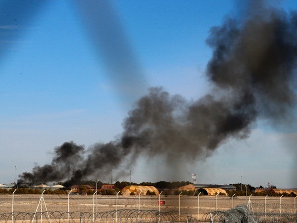 May bay F-16 cua Hy Lap gap nan khien 10 nguoi thiet mang hinh anh