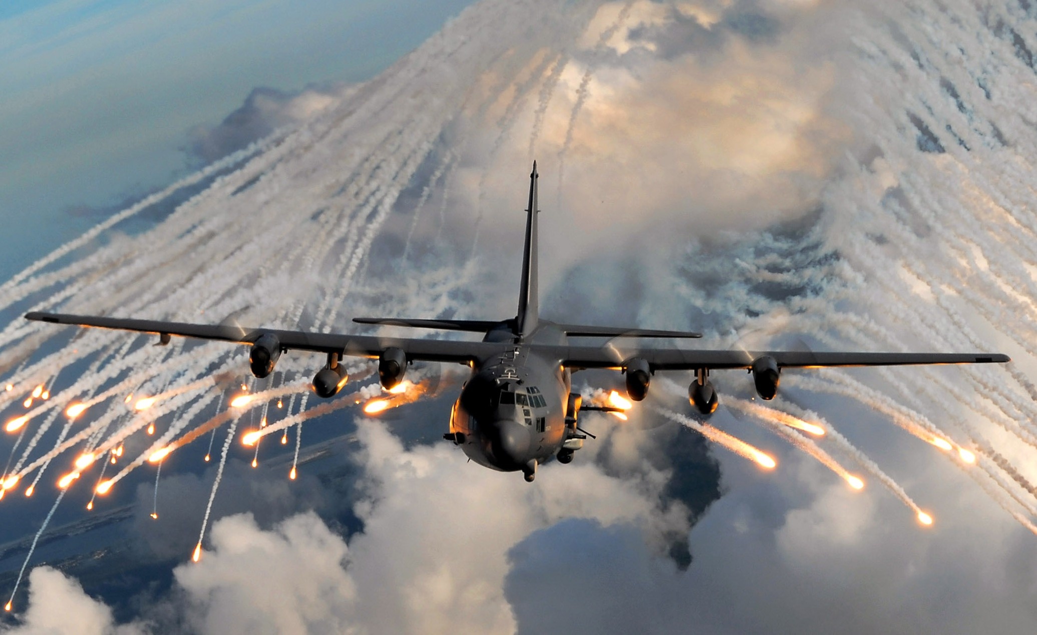 Nhung may bay cuong kich dang gom nhat the gioi hinh anh