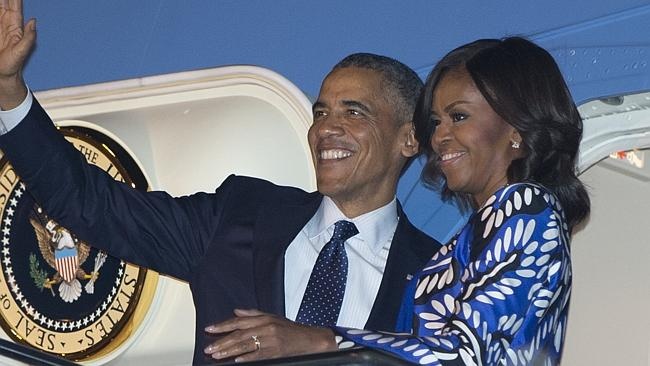 Ba Obama khien du luan day song khi toi Saudi Arabia hinh anh