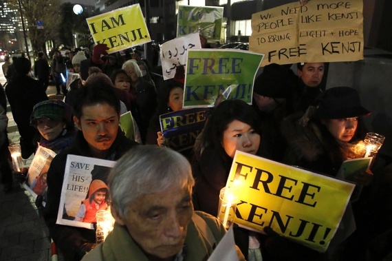 Nhat se tham chien tieu diet IS sau khi con tin bi xu tu? hinh anh