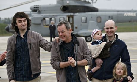 Nhung con tin song sot tro ve tu nha tu IS hinh anh