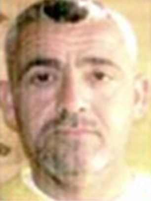 Một trong những thủ lĩnh cao cấp nhất của IS thiệt mạng là Abu Muslim al-Turkmani. Y từng là một sĩ quan hàm trung tá trong quân đội Iraq, sau này trở thành thủ lĩnh cao cấp nhất của nhóm phiến quân IS đóng ở Iraq, giữ vai trò phó tướng của thủ lĩnh tối cao của IS, Abu Bakr al-Baghdadi. Cái chết của al-Turkmani và 9 thành viên khác trong hội đồng cầm quyền gồm 18 người của IS gây hoang mang lớn trong tổ chức khủng bố này. IS buộc phải đôn nhiều người lên các vị trí cấp cao hơn, còn lực lượng cố vấn đáng tin cậy và chiến binh trung thành thu hẹp dần.