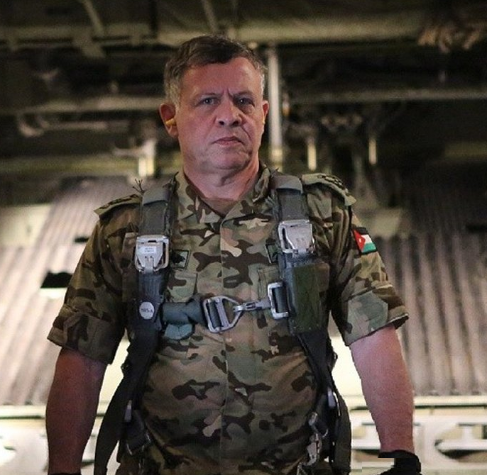 Chan dung nguoi ra lenh dap tra IS 'long troi lo dat' hinh anh