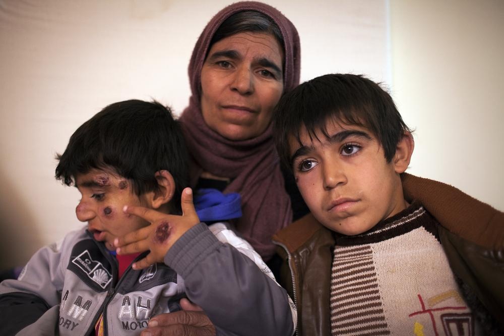 Morad Barakat (4 tuổi), Aryan Barakat (8 tuổi) và cô Meyan Faris (35 tuổi) đã trở về Lalish sau 5 tháng chịu sự giam cầm của IS. IS đã bắt cóc chồng và 4 đứa con khác của Meyan, gồm 2 bé trai và 2 bé gái và đưa tới một địa điểm không xác định. Meyan nghĩ rằng, nhóm Hồi giáo cực đoan đã ép hai con gái của cô kết hôn và hiện tại bọn trẻ đang ở Syria.  