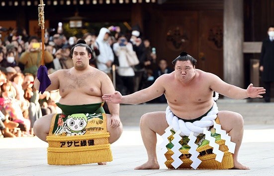 Nghi le chao nam moi cua nhung dai vo si sumo Nhat Ban hinh anh