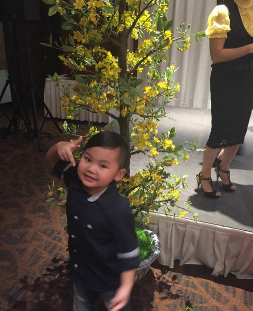 Jordan Nguyễn, cậu bé  sinh ra và lớn lên ở Vancouver rất phấn khích đón Tết cùng mọi ngườ