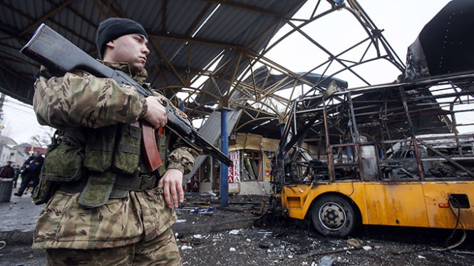 Hoa binh mong manh cho Ukraine hinh anh