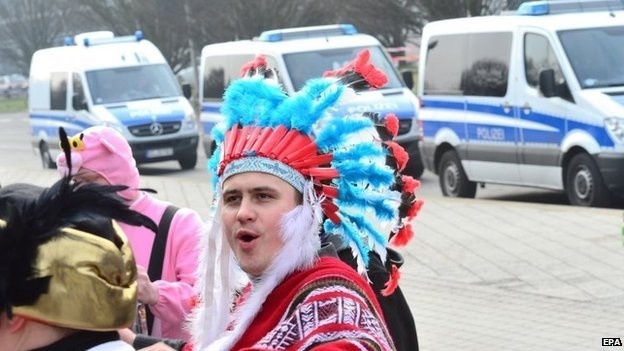 Duc huy mot le hoi duong pho do bi de doa tan cong khung bo hinh anh