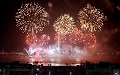 Trieu Tien ban phao hoa ky niem sinh nhat ong Kim Jong Il hinh anh