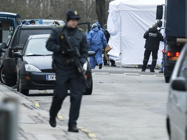 Dan Mach phat hien goi hang kha nghi tai thu do Copenhagen hinh anh