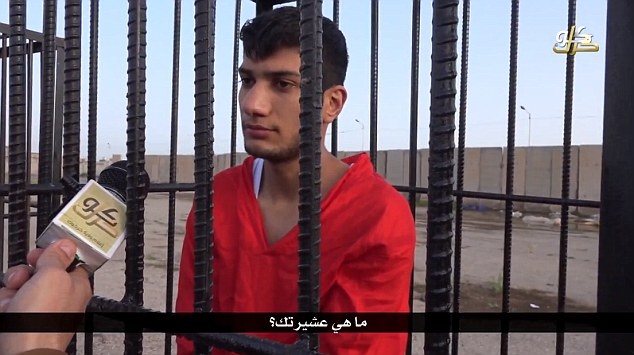 Đoạn video tuyên truyền mới nhất, dài 9 phút của Nhà nước Hồi giáo tự xưng(IS) cho thấy cảnh tổ chức này nhốt 21 chiến binh Peshmerga thuộc lực lượng vũ trang người Kurd vào lồng sắt. Sau đó, một chiến binh IS phỏng vấn một số tù nhân trước khi hành quyết. 