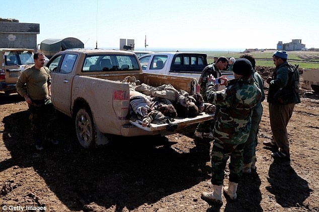 Xac phien quan IS chat day xe tai hinh anh