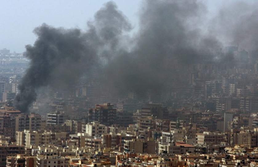 Hình ảnh gốc mà Hajj đã chụp về hiện trường không kích ở Beirut. Sau sự cố này, Reuters chấm dứt hợp đồng với Hajj và loại bỏ toàn bộ ảnh mà anh đã chụp ra khỏi kho lưu trữ.