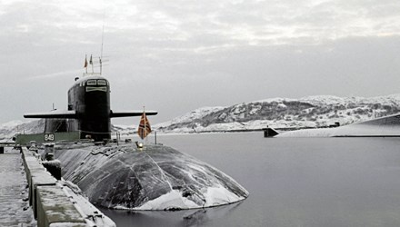 Tàu ngầm Nga hiện diện tại vùng Bắc Cực