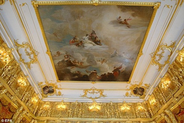 San tim kho bau bi an cua trum phat xit Hitler hinh anh