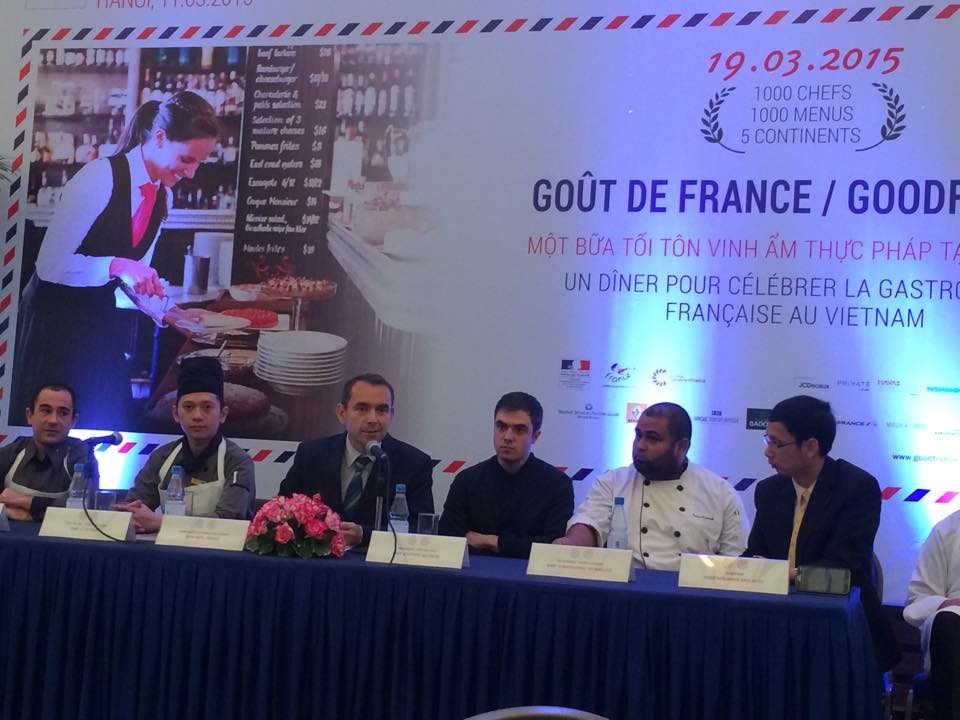 Hang nghin dau bep tro tai trong chuong trinh am thuc Phap hinh anh