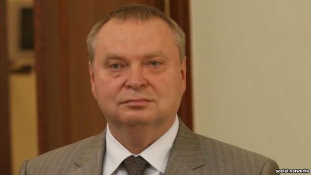 So bi xu tu, hang loat cuu quan chuc Ukraine tu sat? hinh anh