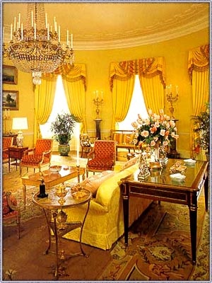 Nhà Trắng được tân trang toàn bộ vào năm 1961 theo yêu cầu của cựu đệ nhất phu nhân Jacqueline Kennedy. 