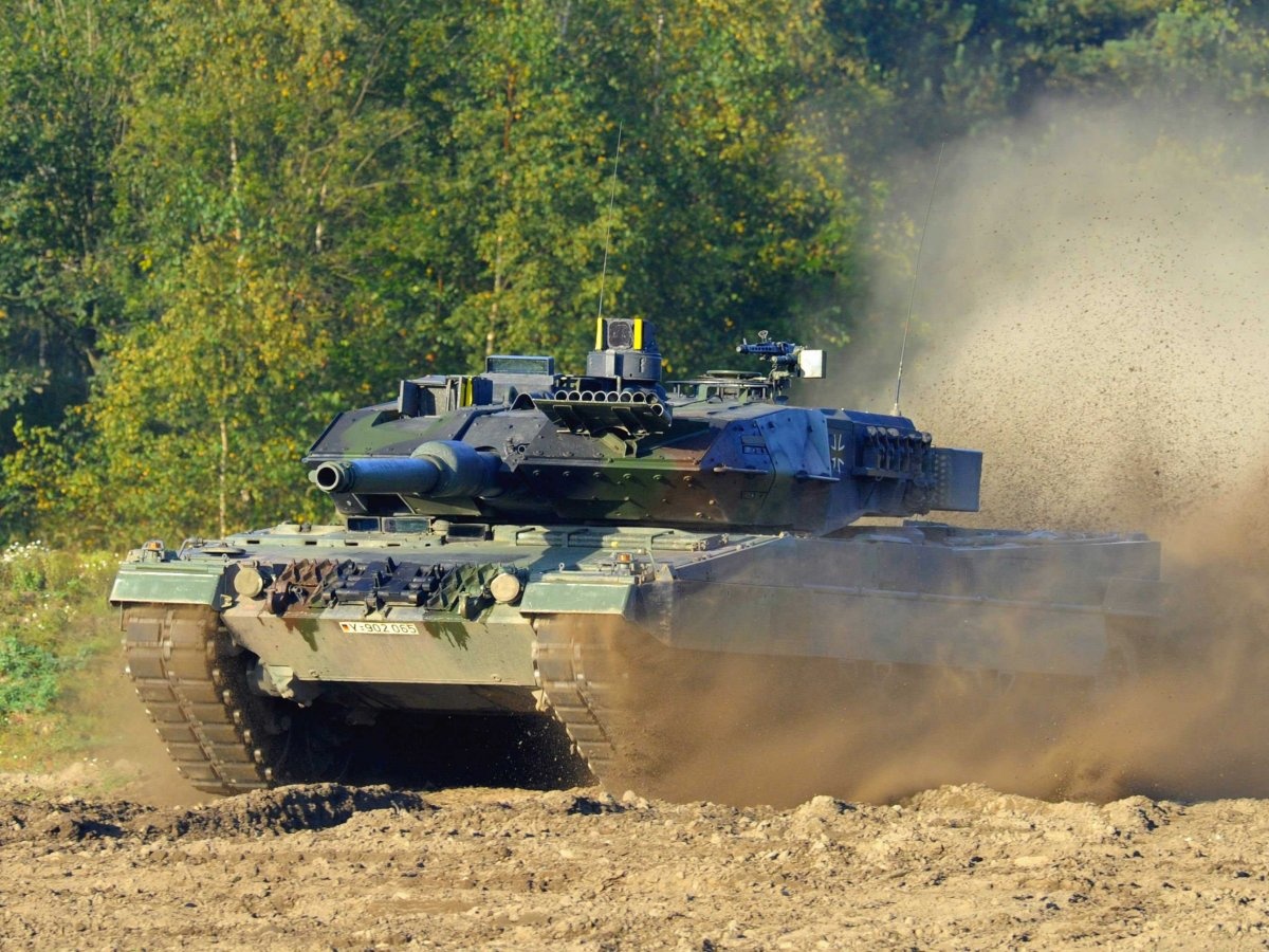  Saudi Arabia đang muốn mua 200 xe tăng chiến đấu hiện đại Leopard 2 A7. Những nghị sĩ Đức từng phản đối thương vụ này đã có quan điểm mềm mỏng hơn trong thời gian gần đây.