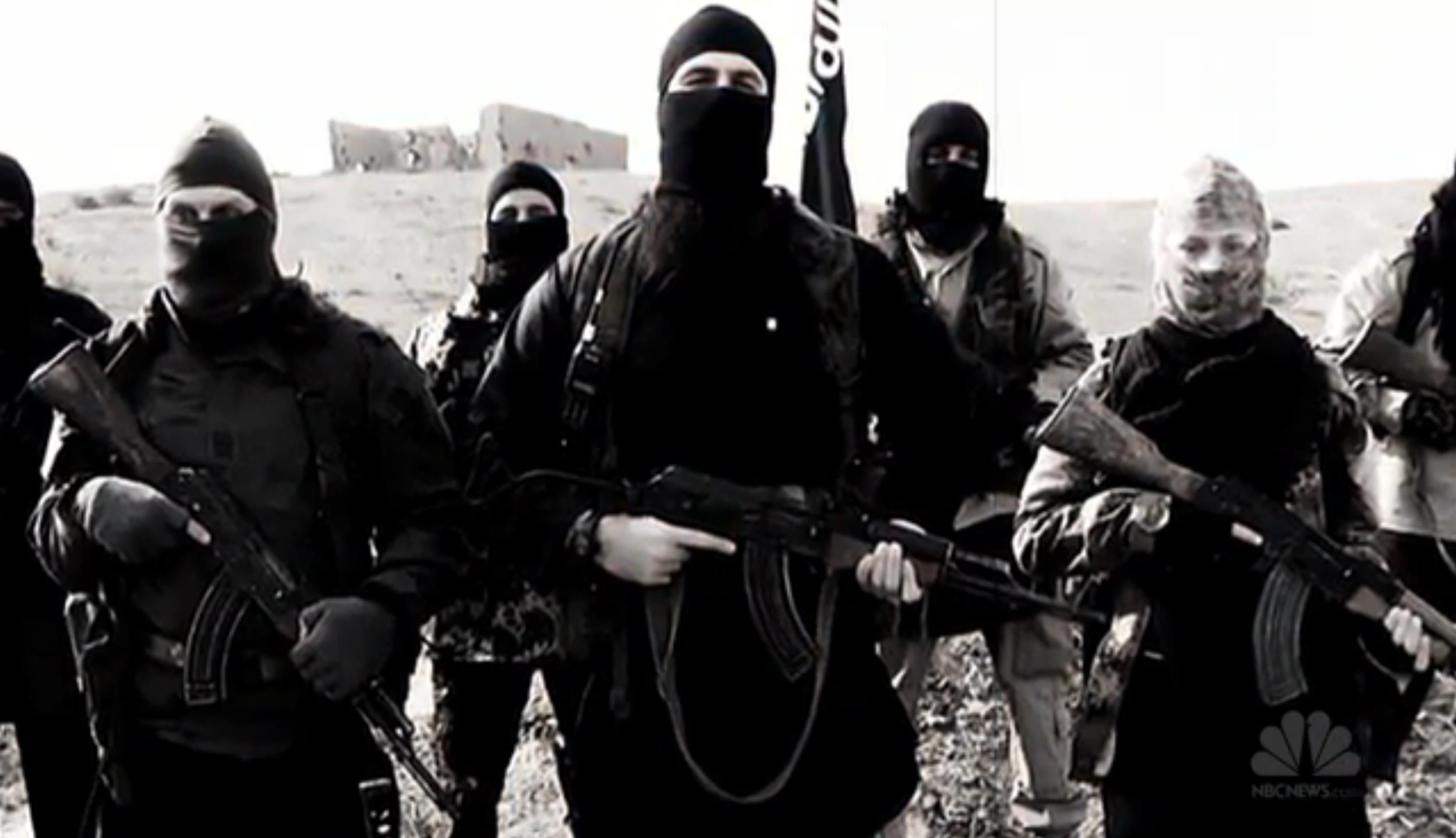 IS doi mat voi nguy co can tien hinh anh