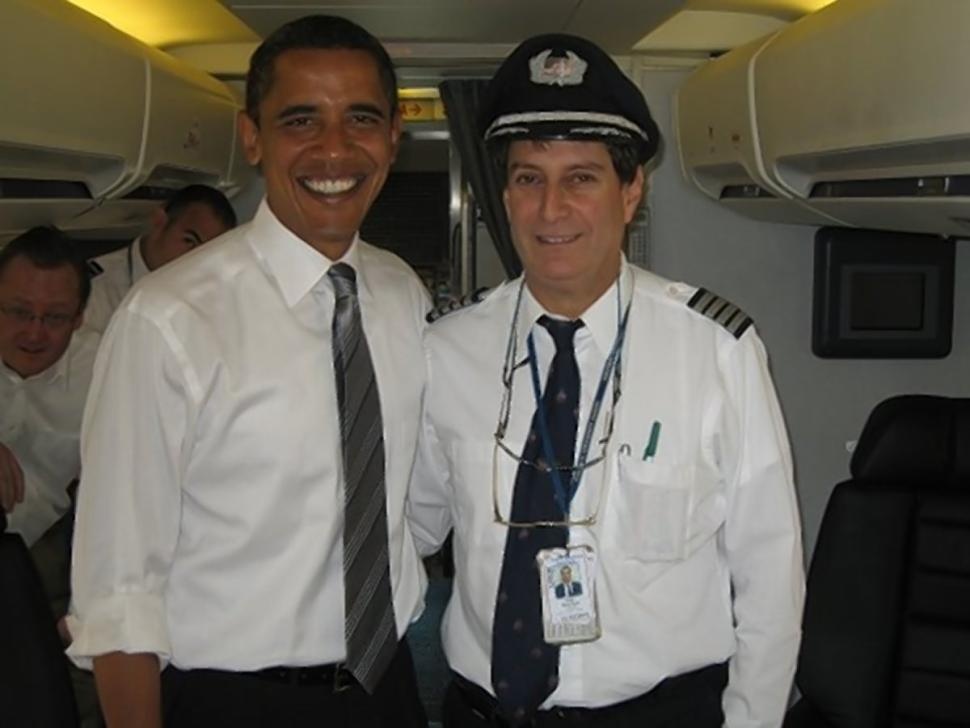 Phi công Danziger là cơ trưởng của máy bay chở Tổng thống Obama trong ngày lễ nhậm chức năm 2008. Ảnh: NYD