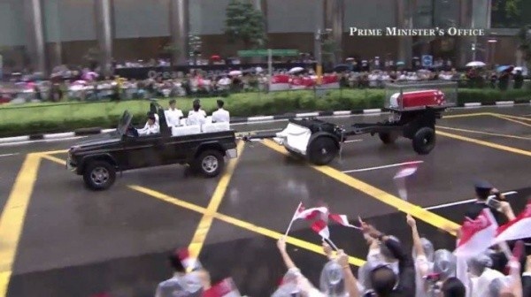 Dam dong ho reo ten co thu tuong Singapore hinh anh