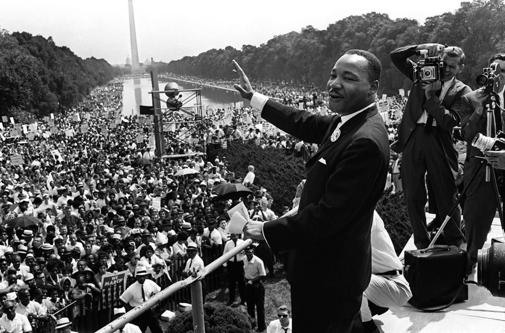 Mục sư Martin Luther King Jr. tại Đài tưởng niệm Lincoln ở thủ đô Washington trong bài phát biểu nổi tiếng 