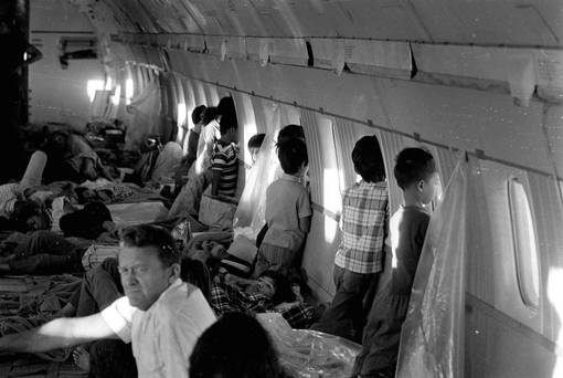 Noi am anh cua nhung tre bi dua khoi Sai Gon nam 1975 hinh anh