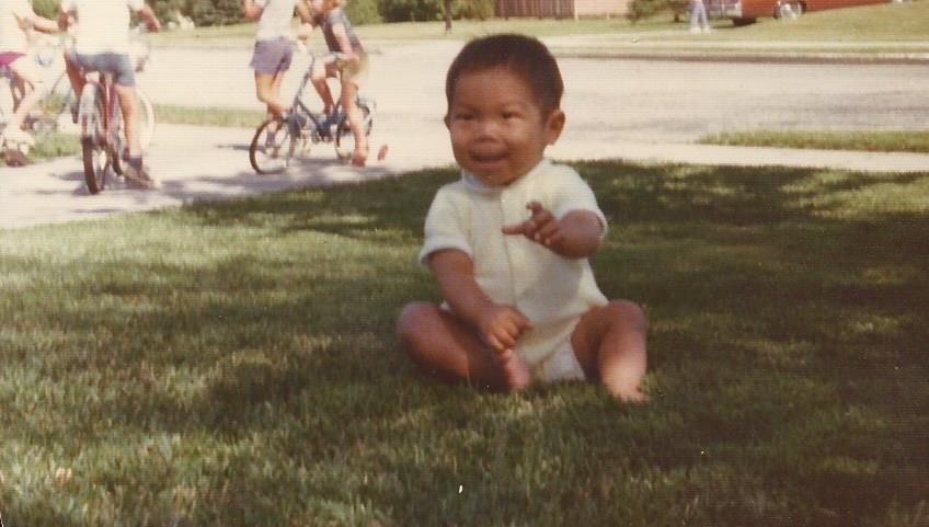 Thanh Campbell khi nhỏ tại gia đình nhận nuôi ở Canada.