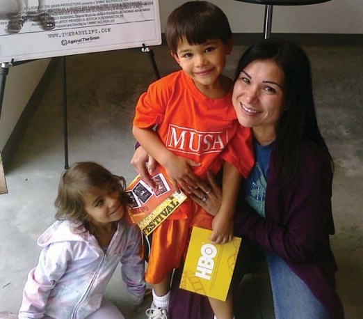 Hanh trinh doan tu cua tre bi dua khoi Sai Gon nam 1975 hinh anh