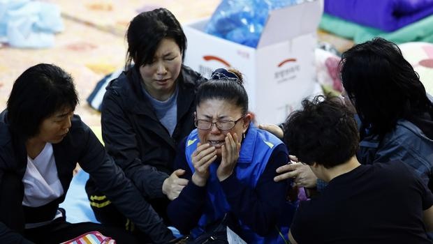 Ky vat cua nan nhan tau Sewol am anh nguoi than hinh anh
