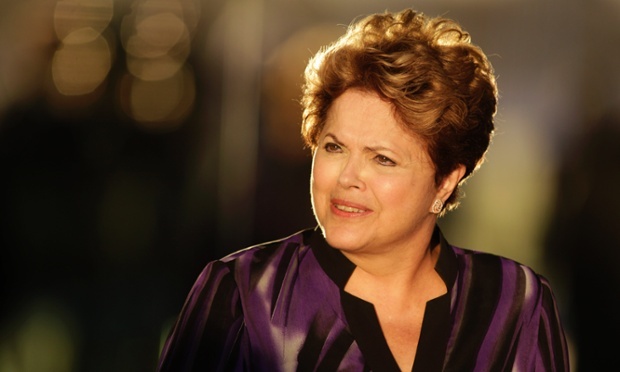 Dilma Rousseff là nữ Tổng thống đầu tiên của Brazil. Bà nhậm chức vào ngày  1/1/2011. Bà trở thành một người chủ nghĩa xã hội từ khi còn trẻ và gia nhập nhiều nhóm đấu tranh chống chế độ độc tài quân sự tại Brazil.  Ảnh: AP