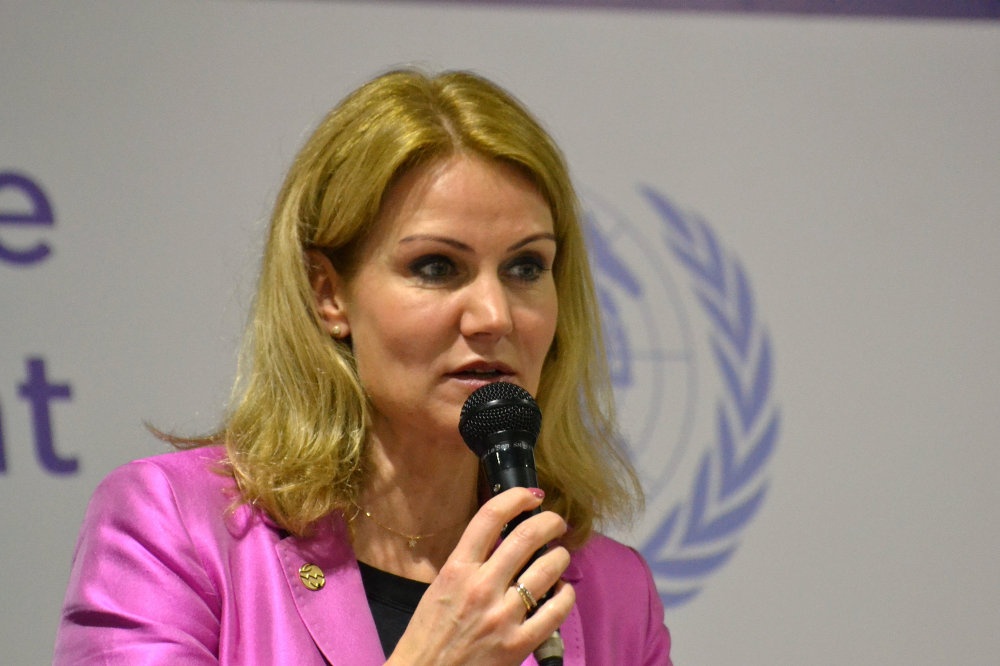 Nữ thủ tướng Đan Mạch Helle Thorning-Schmidt (kể từ tháng 10/2011) là lãnh đạo nhóm Dân chủ Xã hội. Bà là phụ nữ đầu tiên giữ chức thủ tướng trong nội các Đan Mạch.  Ảnh : AP