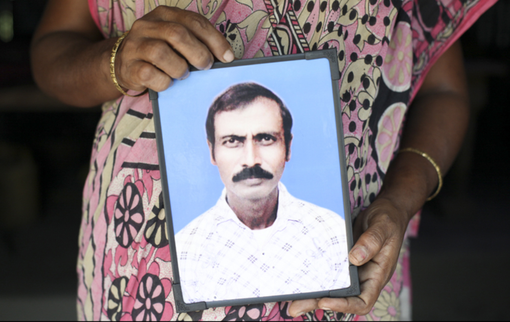 Những cánh rừng đước nằm dọc biên giới Ấn Độ và Bangladesh là nhà của loài hổ Bengal Hoàng có nguy cơ tuyệt chủng. Hàng chục người dân tại khu vực này trở thành nạn nhân của loài hổ hung dữ. 