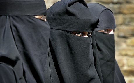 Nhiều phụ nữ phương Tây theo đạo Hồi đã rời bỏ quê hương để gia nhập IS và trở thành vợ của những chiến binh. Ảnh minh họa; 