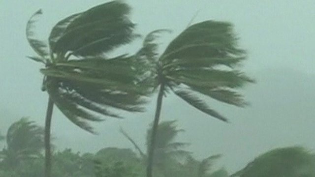 2 nguoi chet, 3.500 dan so tan trong bao Noul o Philippines hinh anh