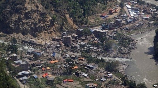 Làng Chalikot, nơi chiếc trực thăng chuẩn bị phát hàng cứu trợ thì gặp nạn. Ảnh: AP