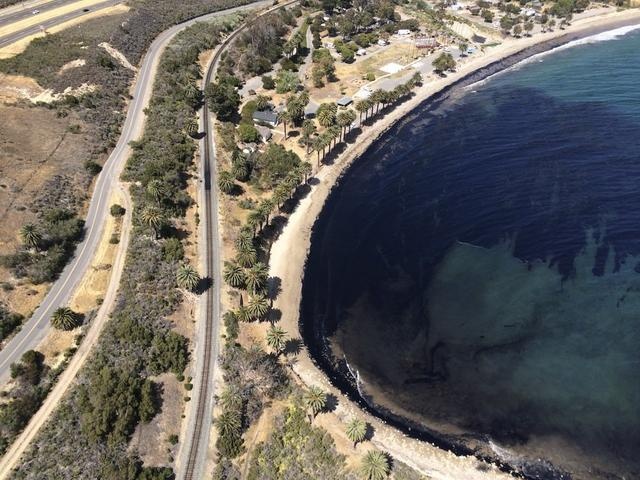 Bien o My den kit vi 80.000 lit dau ro ri hinh anh