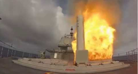 Quay cham canh ten lua dang so nhat the gioi roi be phong hinh anh