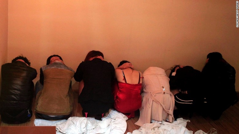 Một cuộc đột kích vào các điểm mại dâm tại thành phố